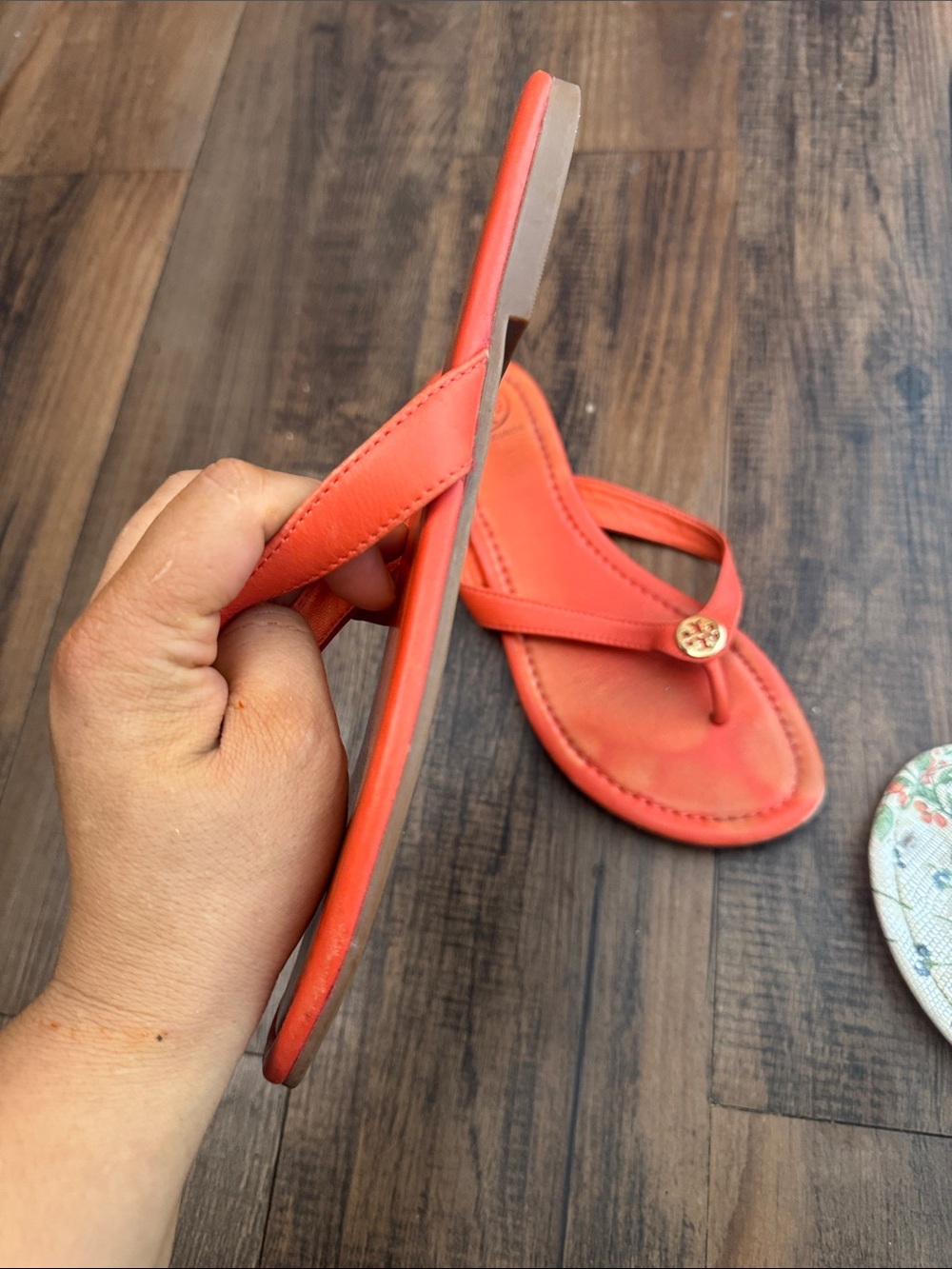 Tory Burch Orange Leather Logo Thong Sandals - Picture 12 of 15